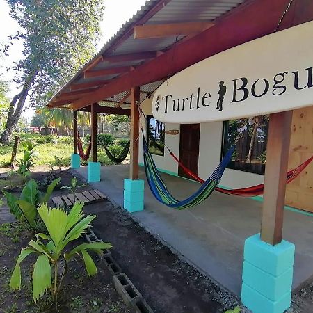 Casa Turtle Bogue Hotel Tortuguero Exterior photo